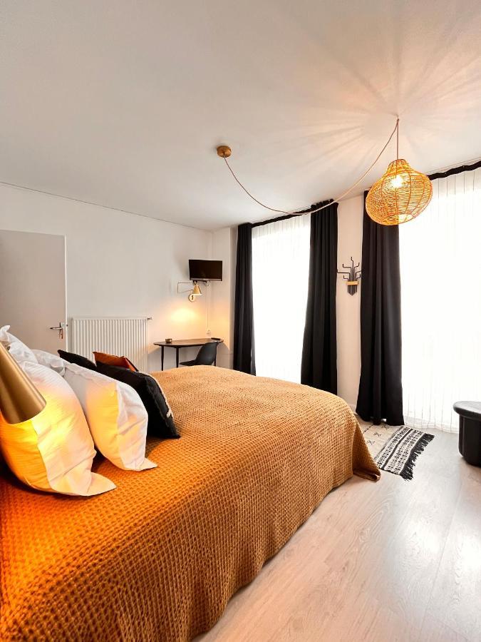 קלוני Hotel Du Commerce מראה חיצוני תמונה