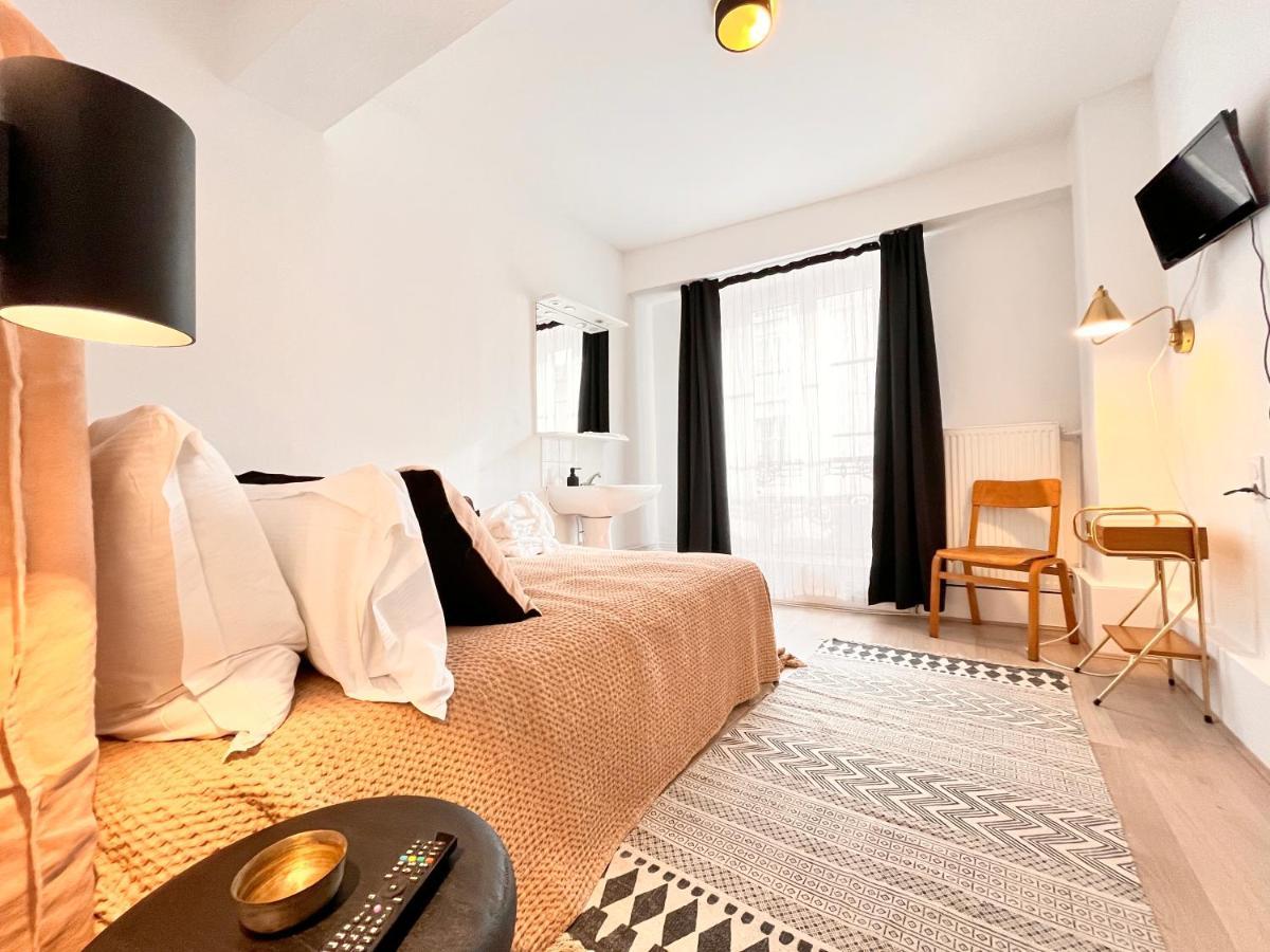 קלוני Hotel Du Commerce מראה חיצוני תמונה