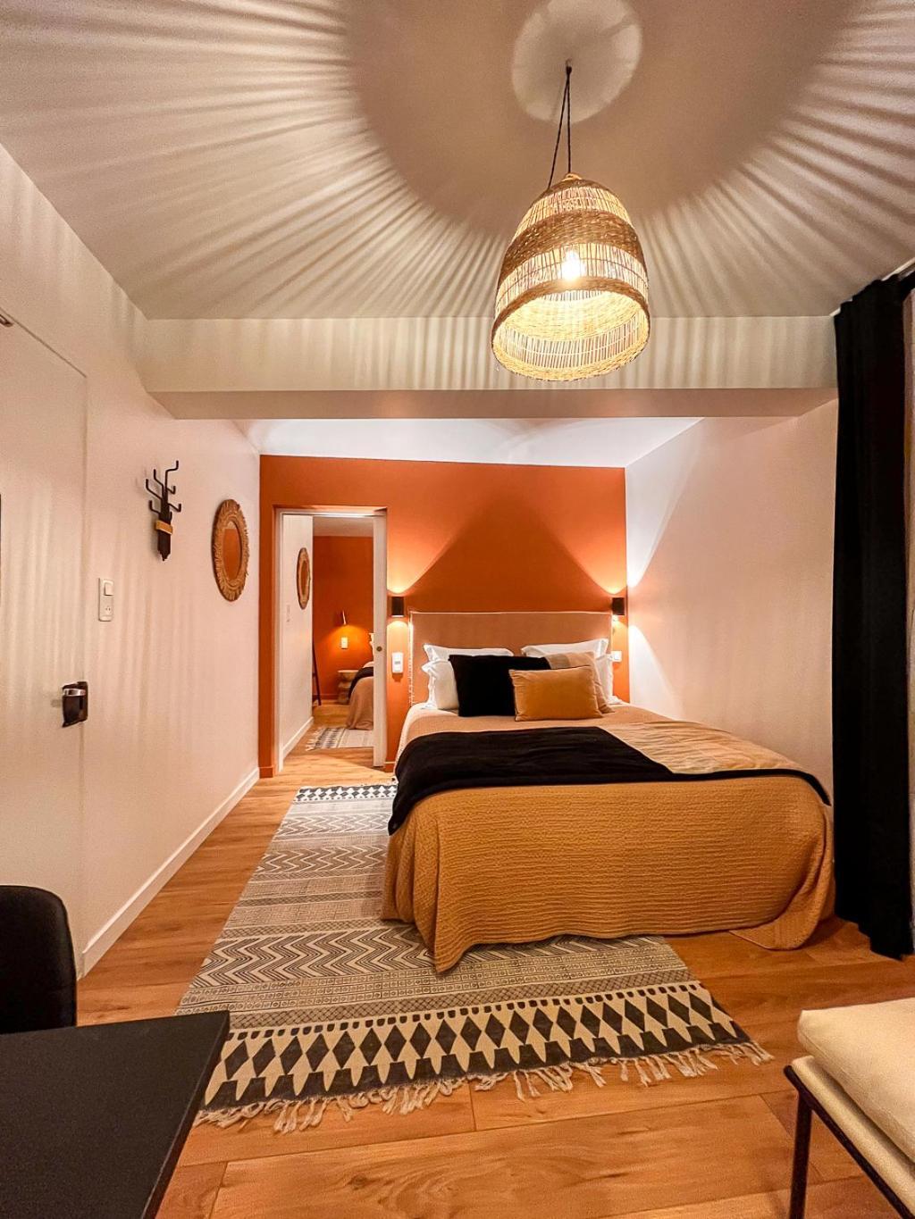 קלוני Hotel Du Commerce מראה חיצוני תמונה